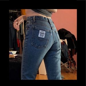 Vintage RARE Levi’s High Waisted Mom Jeans 24